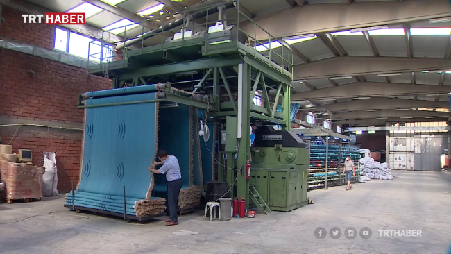 Ayasofya Camii'nin halısı Manisa Demirci'de şekil alıyor